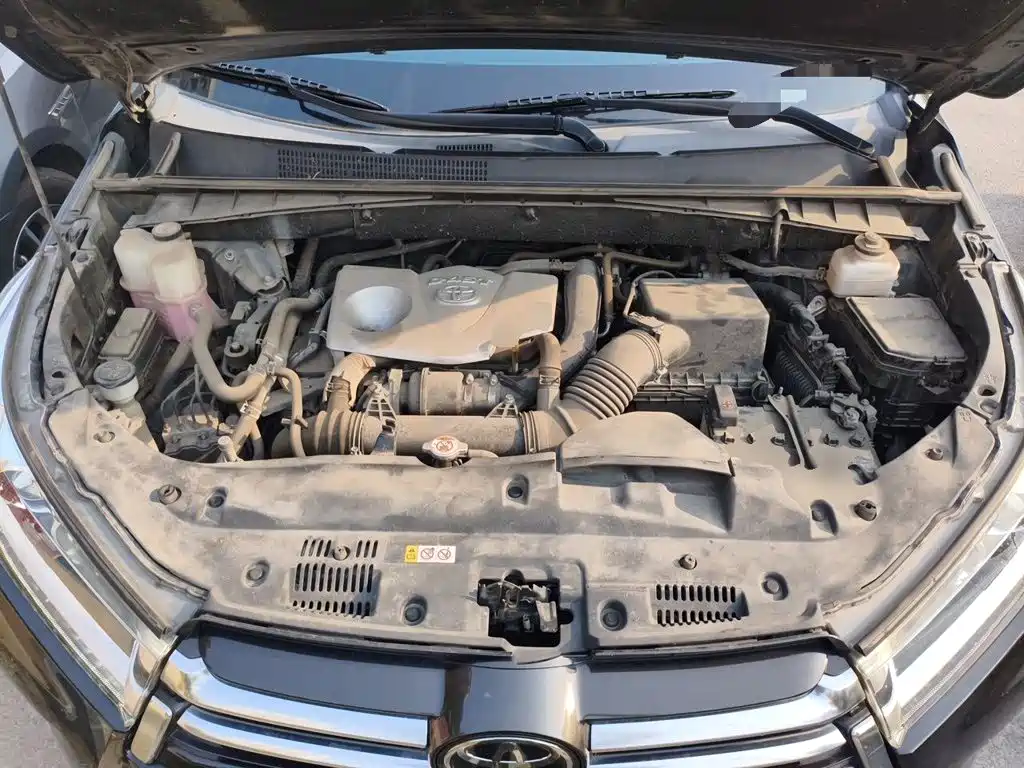 Toyota Highlander — фото 16