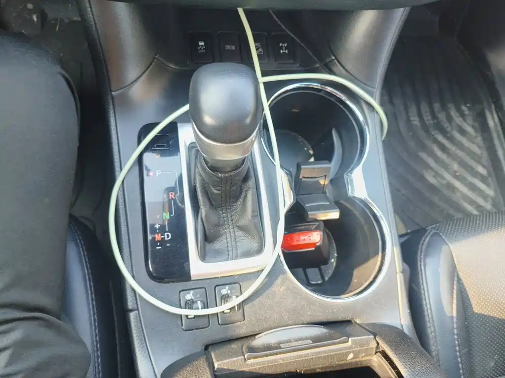 Toyota Highlander — фото 10