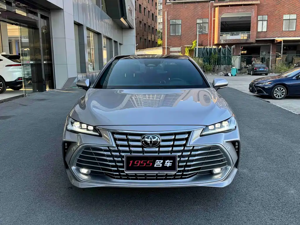 Toyota Avalon — фото 2
