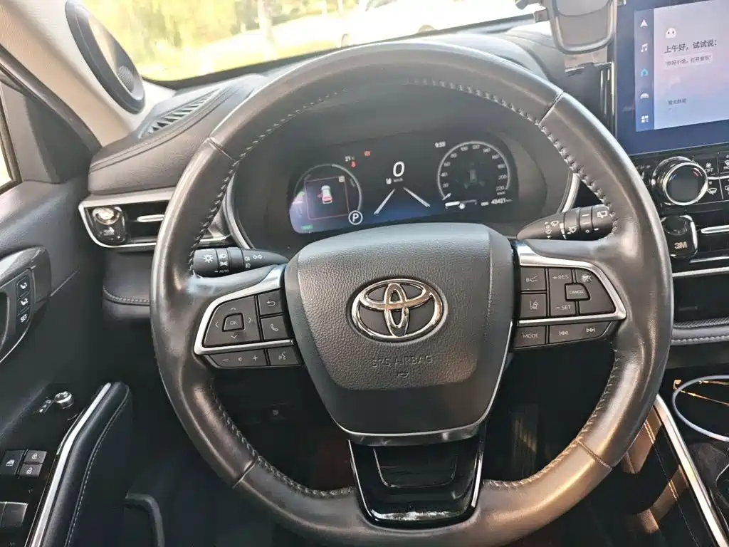 Toyota Highlander — фото 6