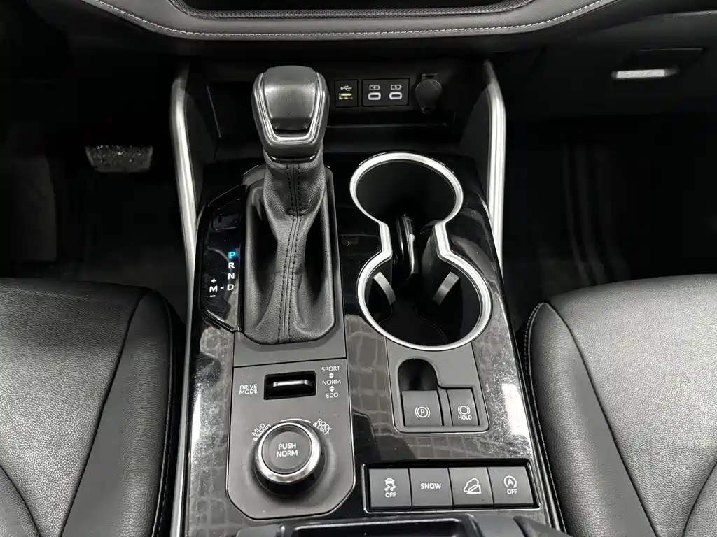 Toyota Highlander — фото 21