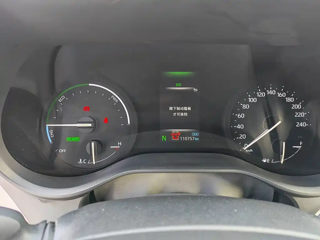 Toyota Granvia — фото 10