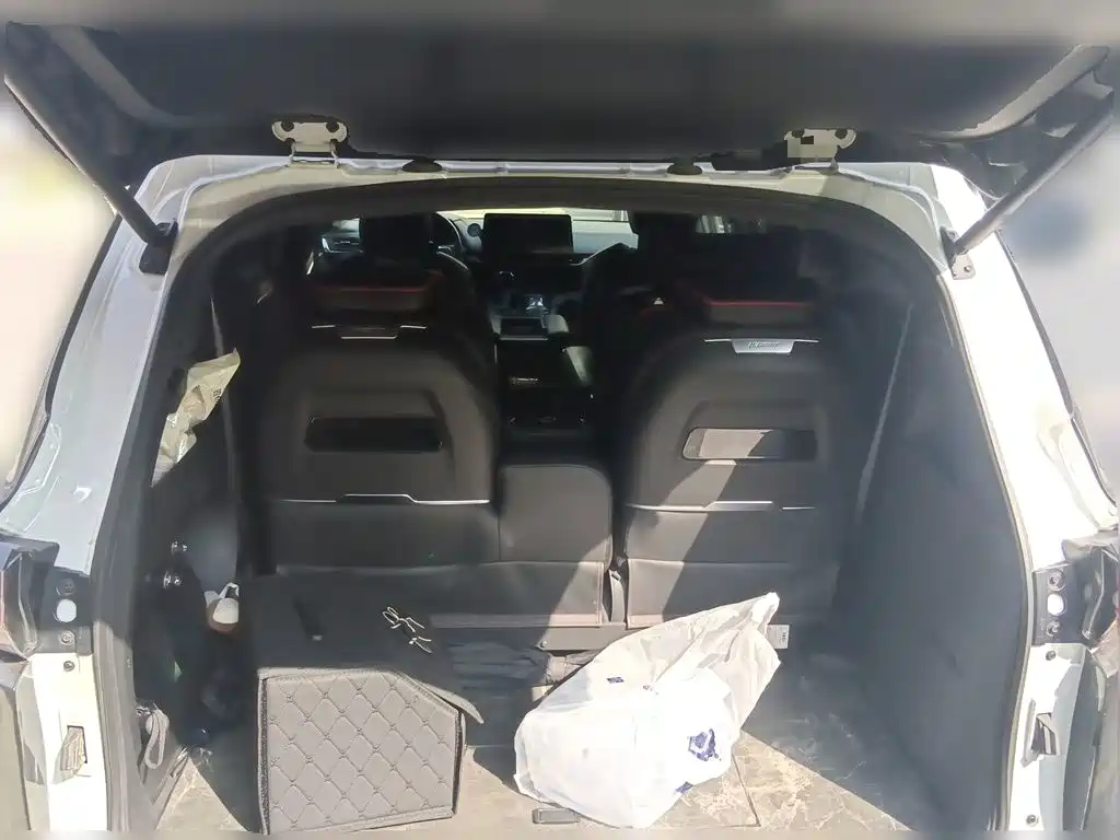 Toyota Sienna — фото 20