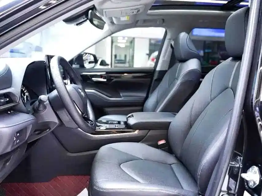 Toyota Highlander — фото 5