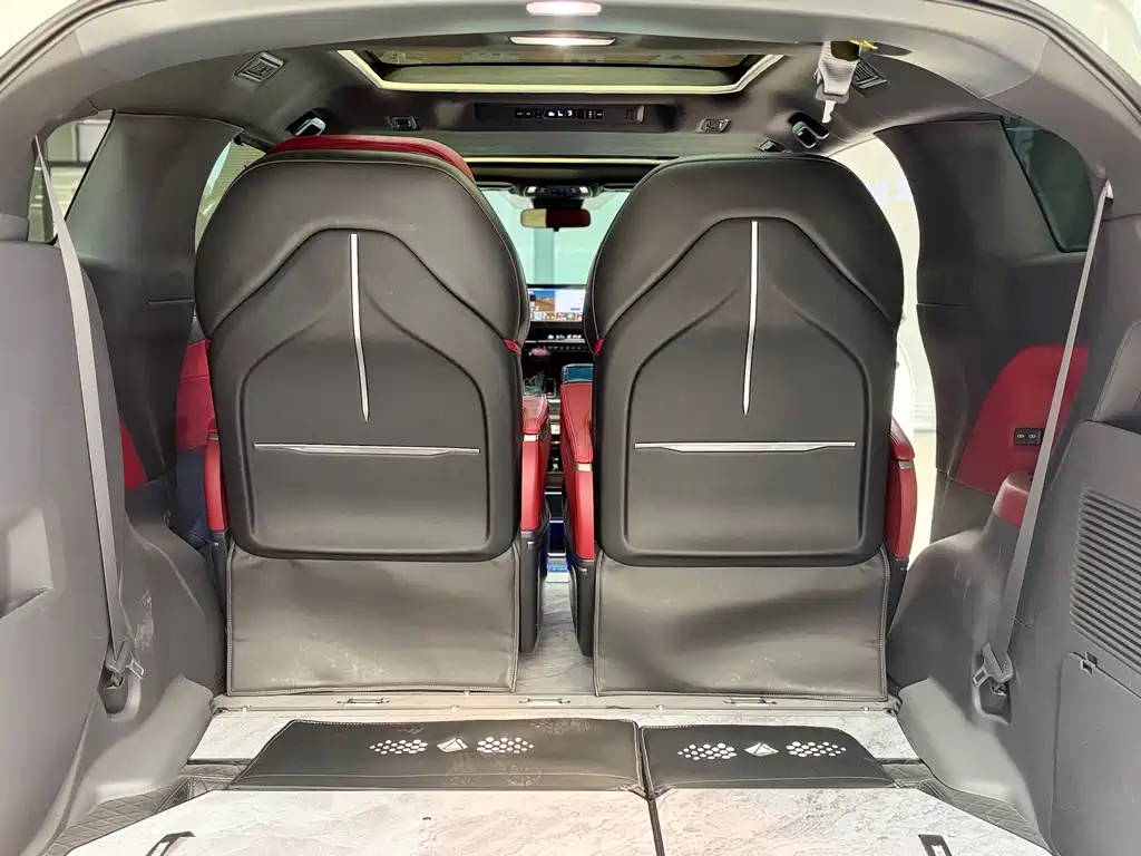 Toyota Granvia — фото 10