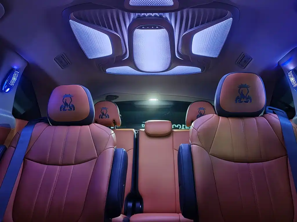 Toyota Granvia — фото 6