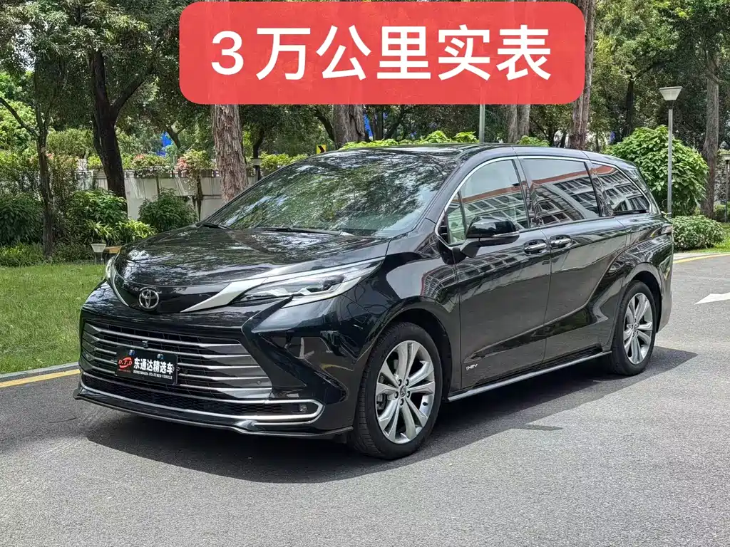 Toyota Sienna — фото 2