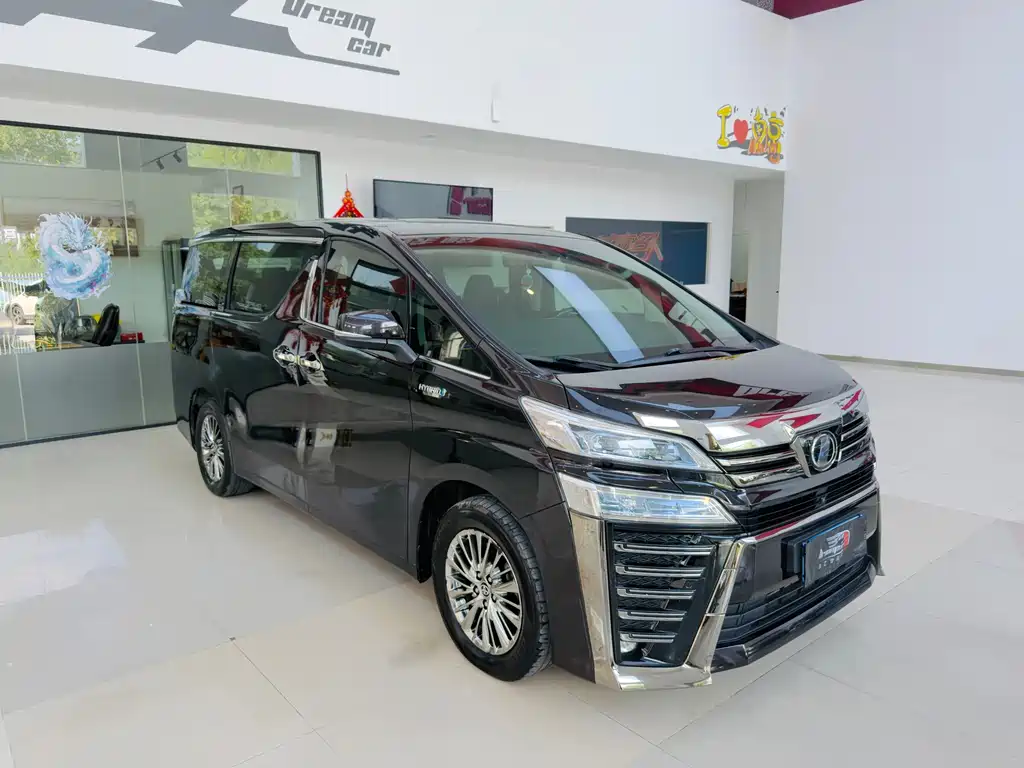 Toyota Vellfire — фото 3