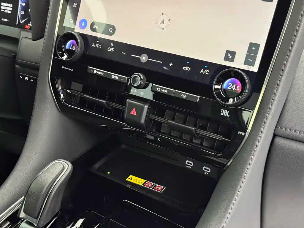 Toyota Vellfire — фото 23