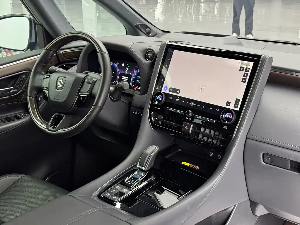Toyota Vellfire — фото 25