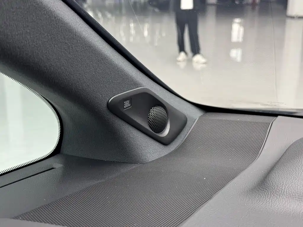 Toyota Vellfire — фото 29