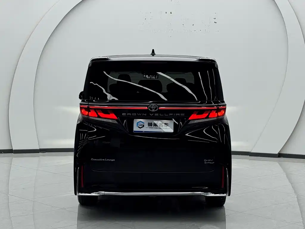 Toyota Vellfire — фото 34