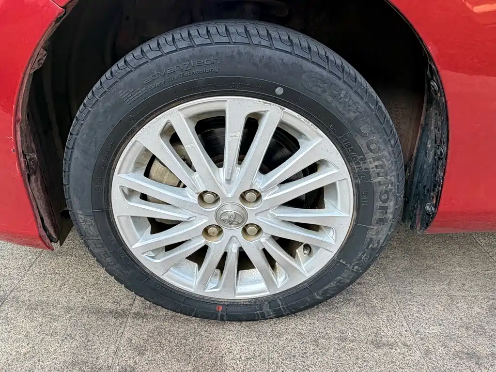 Toyota Yaris L — фото 17
