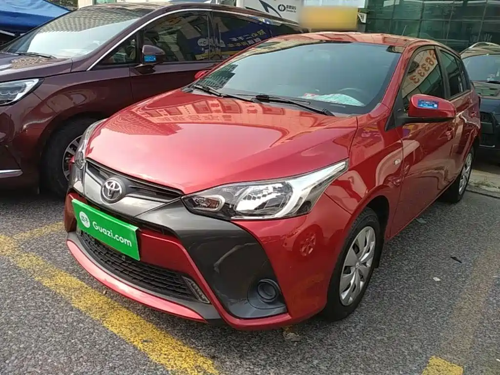 Toyota Yaris L — фото 2