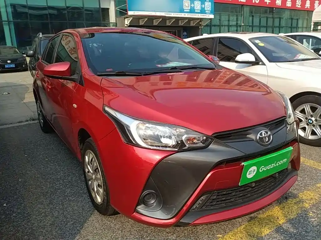 Toyota Yaris L — фото 4