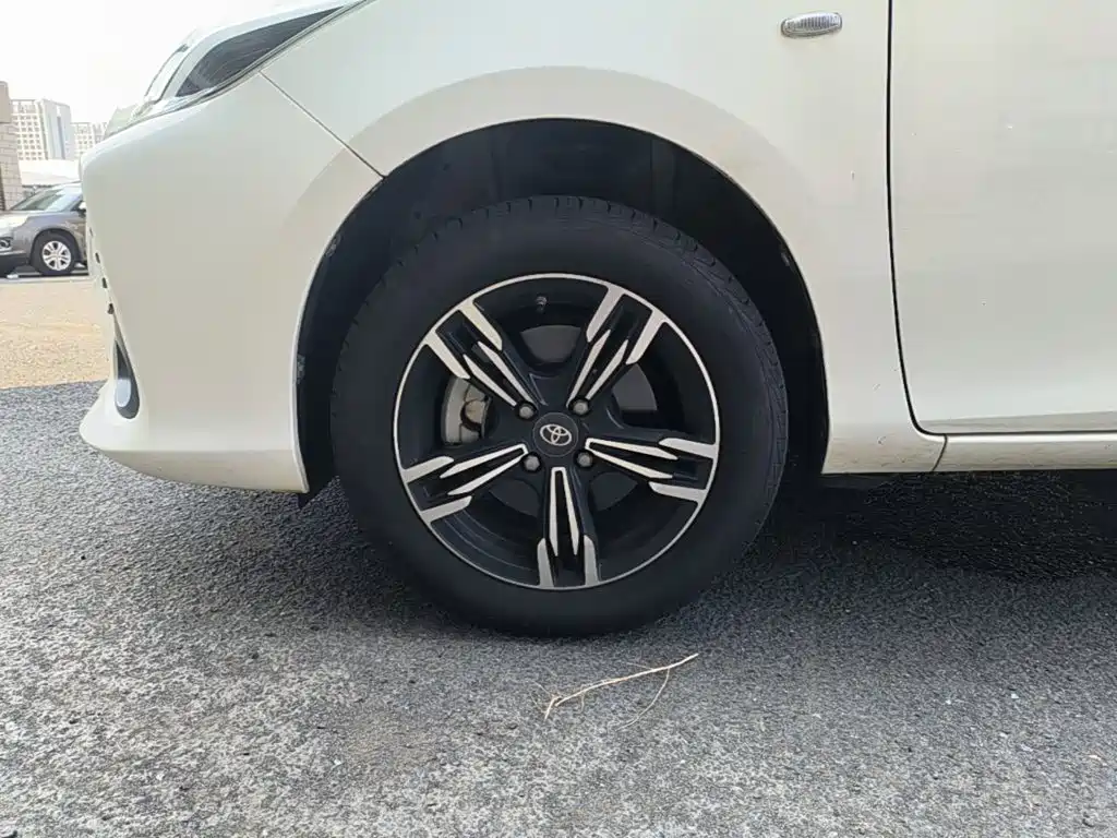 Toyota Vios FS — фото 23