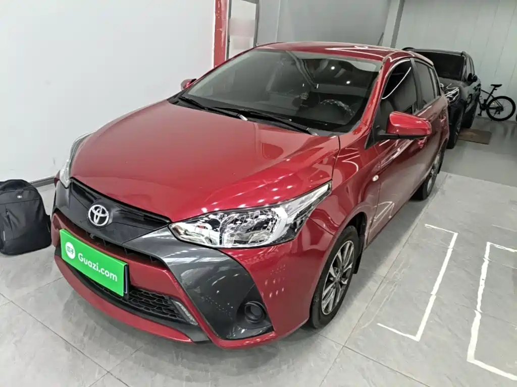 Toyota Yaris L — фото 2