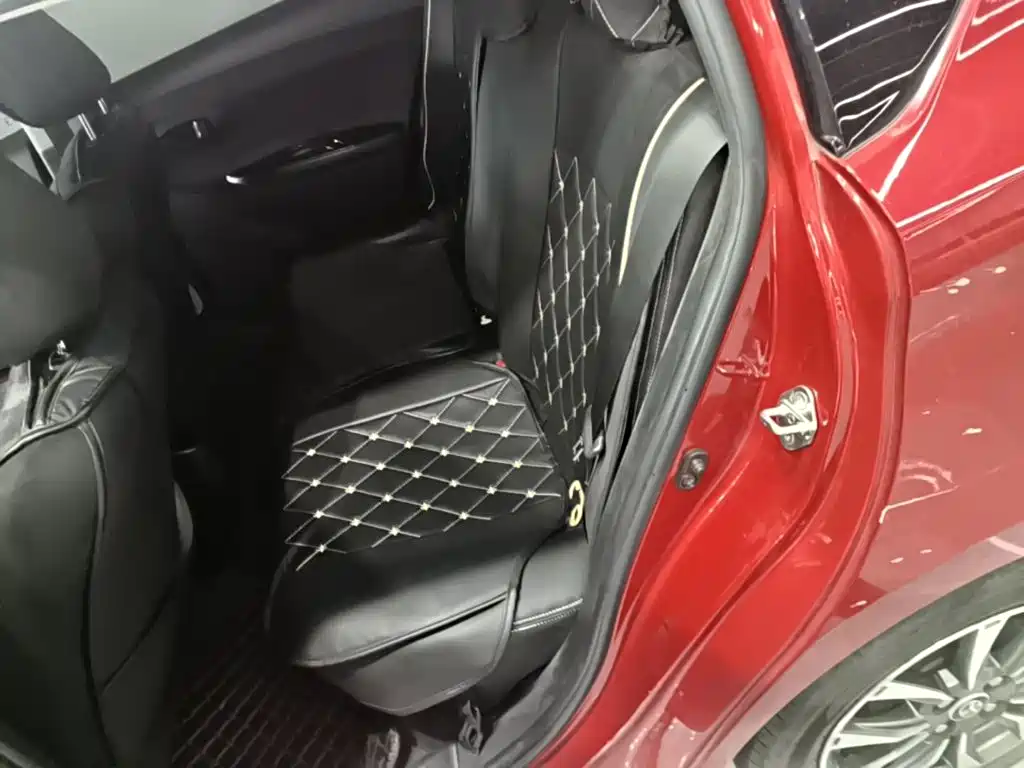 Toyota Yaris L — фото 17
