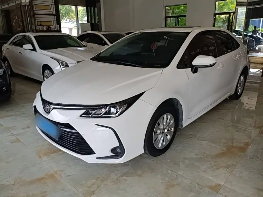 Toyota Corolla — фото 2