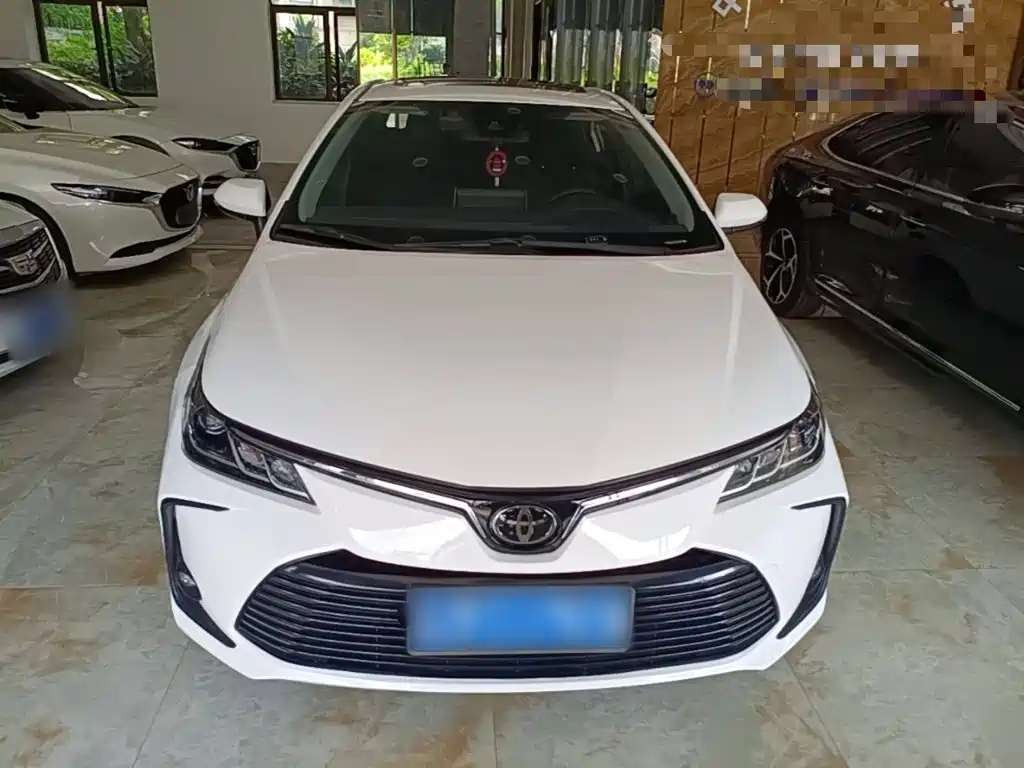 Toyota Corolla — фото 3