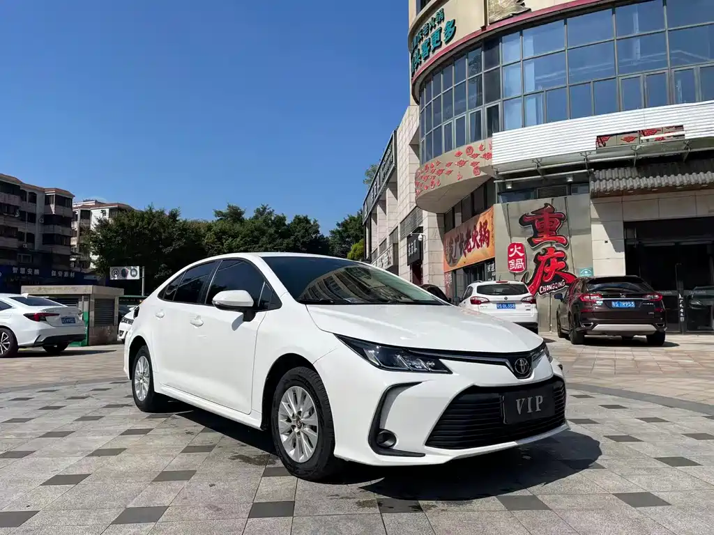Toyota Corolla — фото 3
