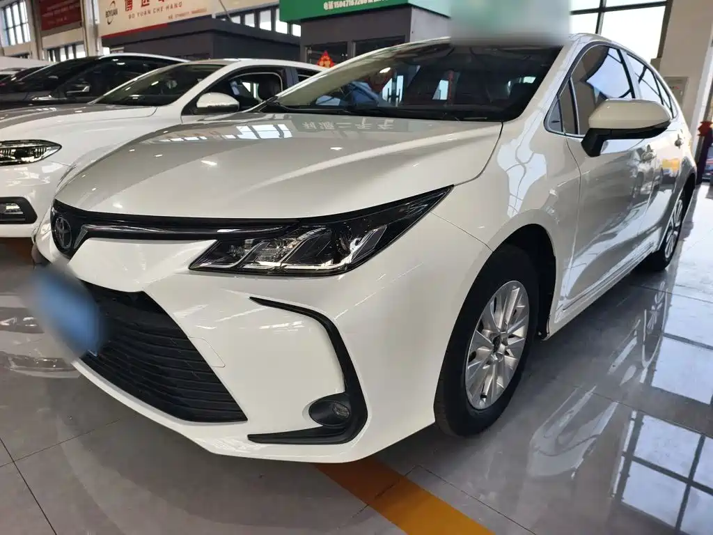 Toyota Corolla — фото 3