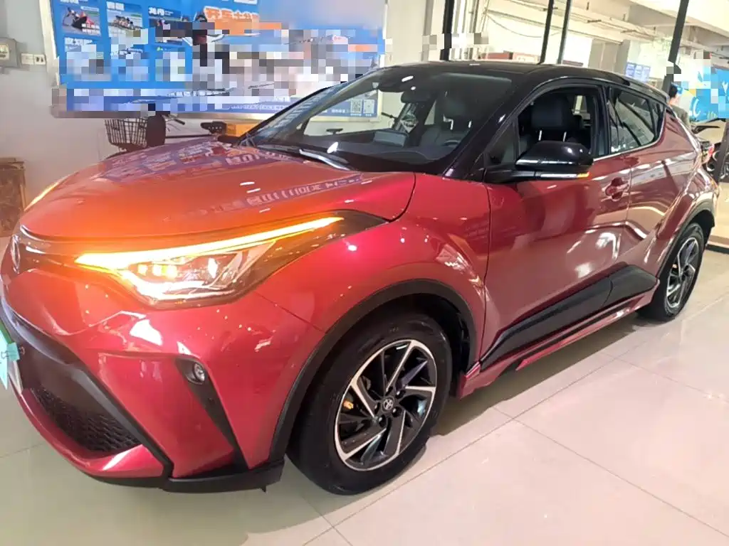 Toyota C-HR — фото 2