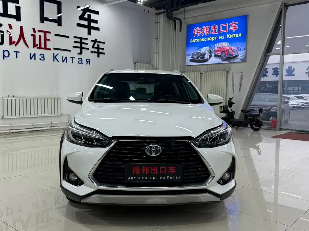Toyota Yaris L — фото 2