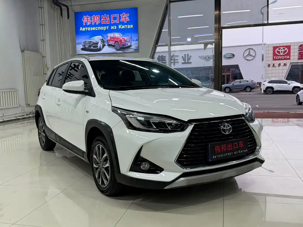 Toyota Yaris L — фото 3