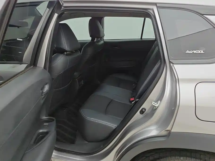 Toyota Corolla Cross — фото 11