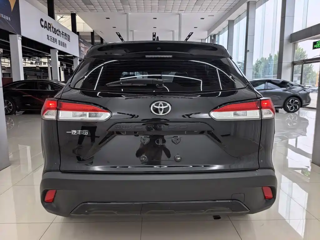 Toyota Corolla Cross — фото 4