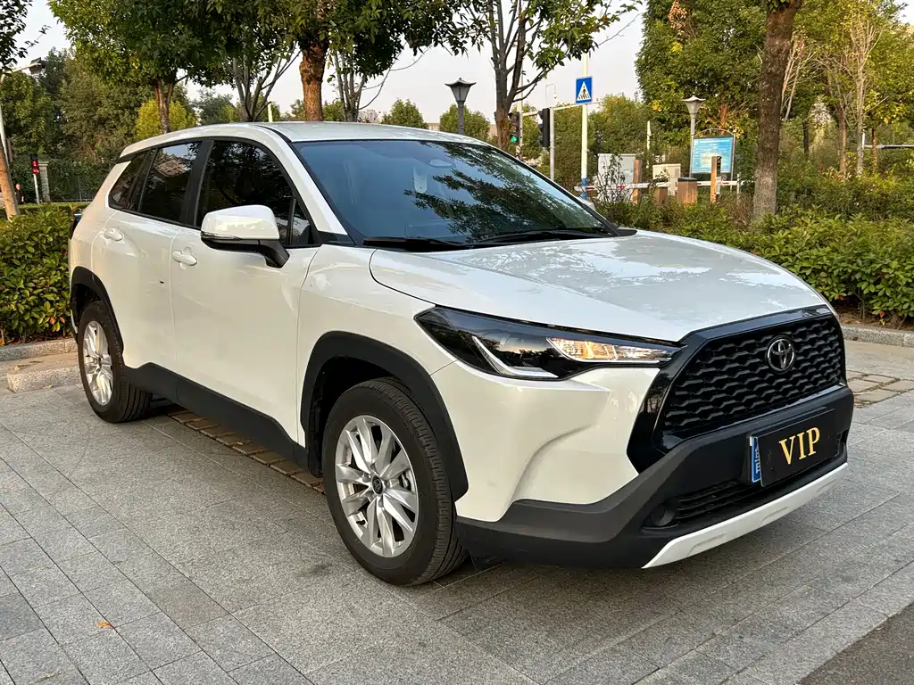 Toyota Corolla Cross — фото 3