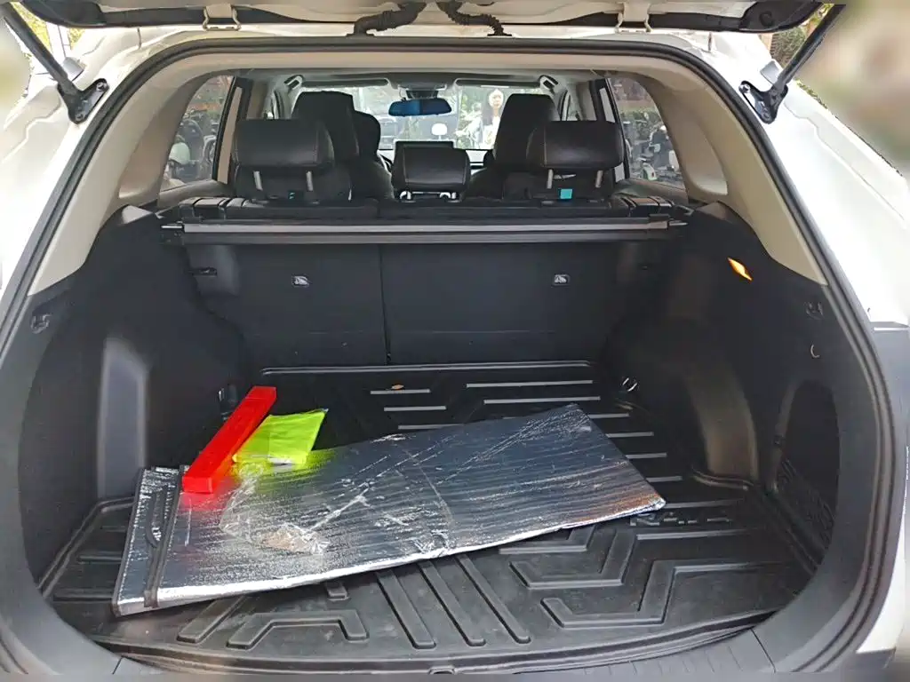 Toyota RAV4 — фото 20