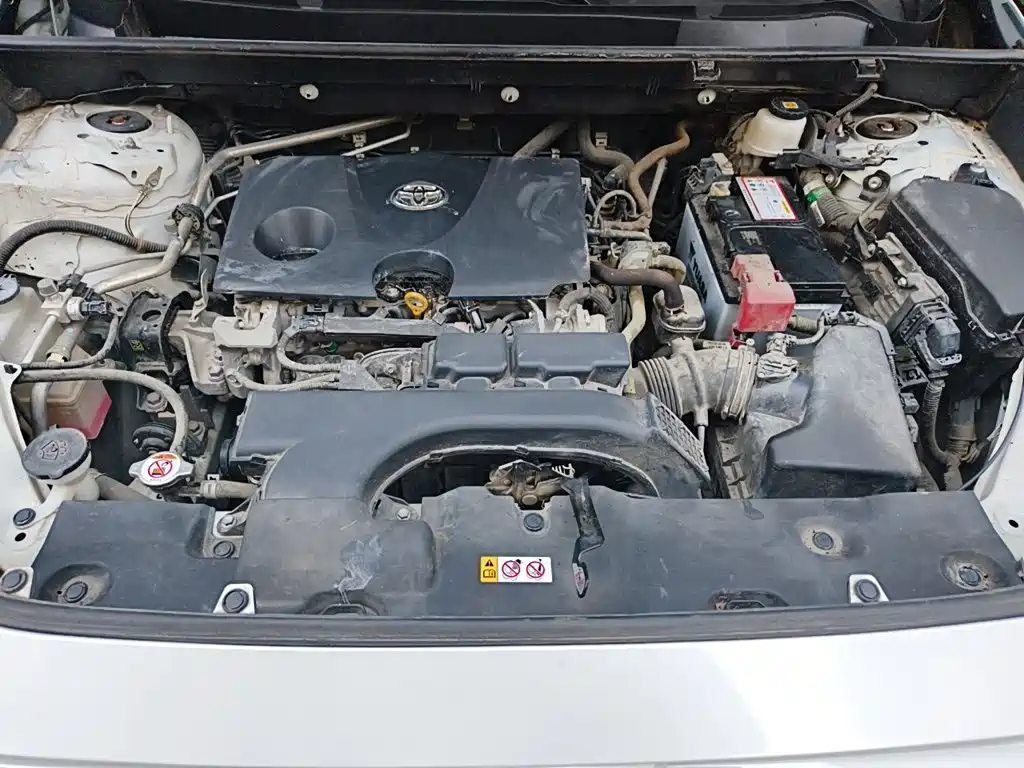 Toyota RAV4 — фото 21
