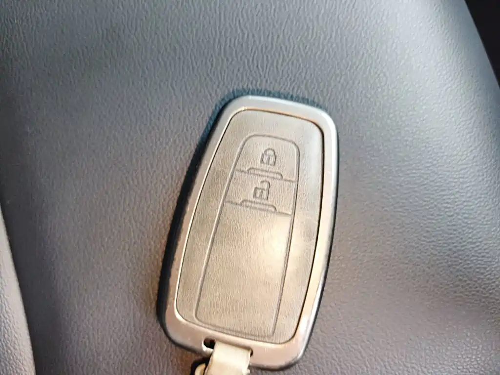 Toyota RAV4 — фото 9