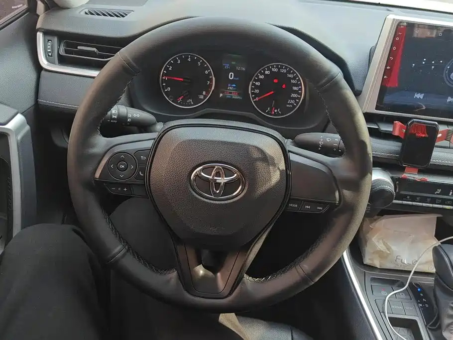 Toyota Wildlander — фото 15