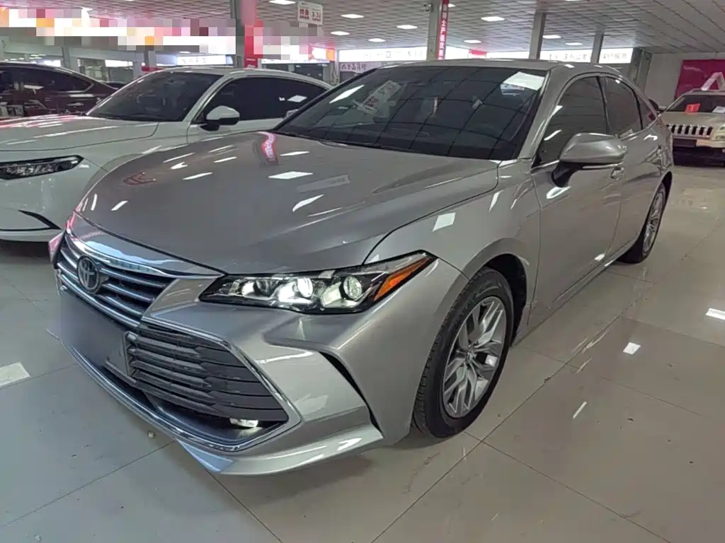 Toyota Avalon — фото 2