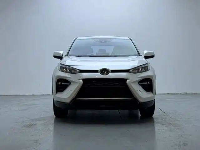 Toyota Wildlander — фото 2