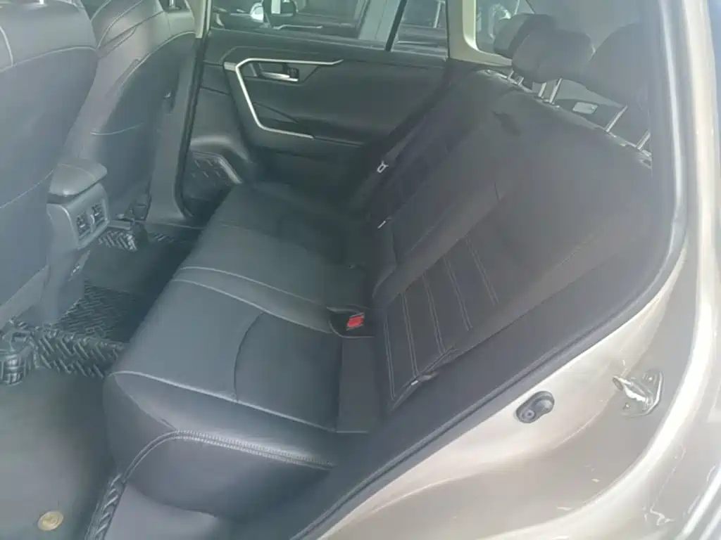 Toyota Wildlander — фото 17