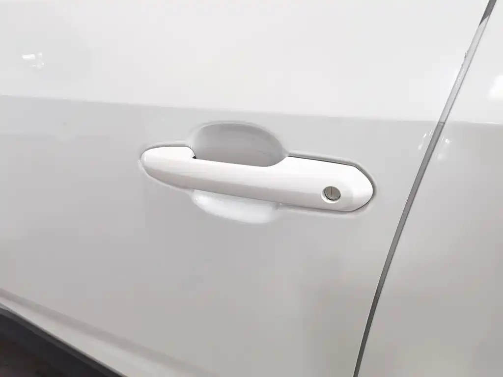 Toyota RAV4 — фото 18