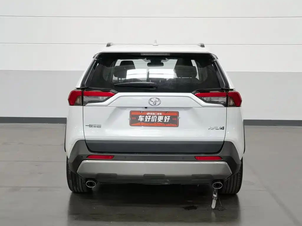 Toyota RAV4 — фото 4
