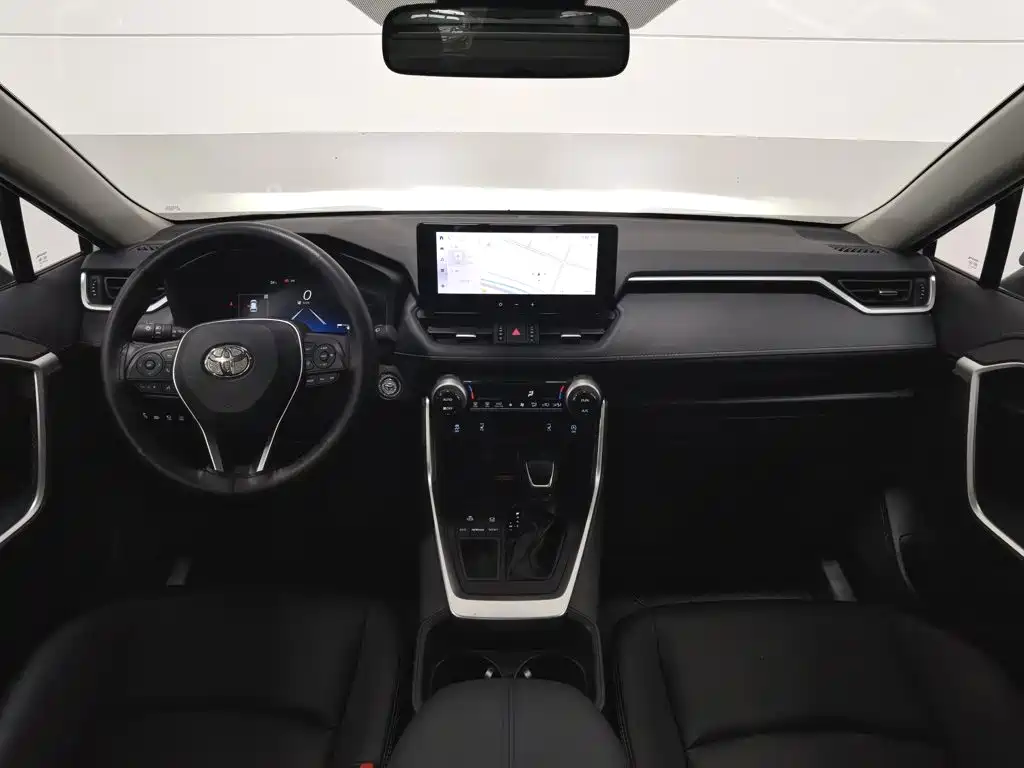Toyota RAV4 — фото 5