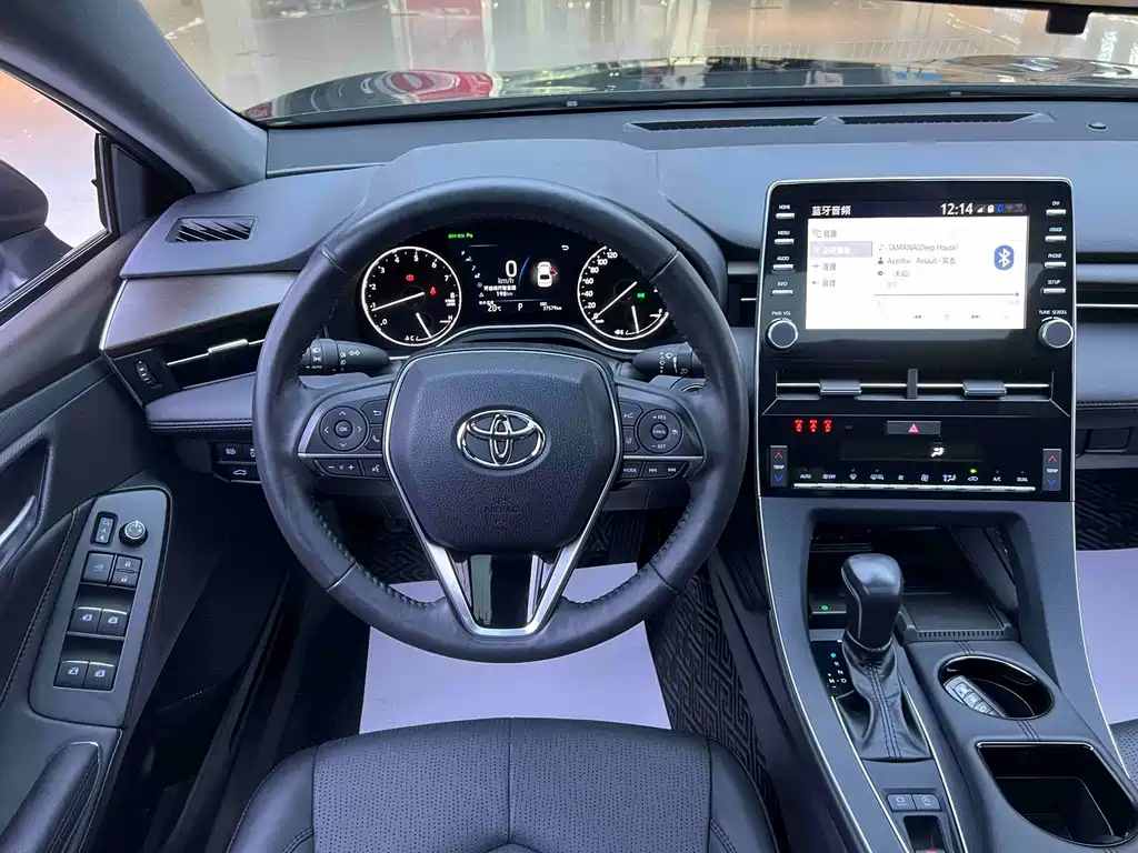 Toyota Avalon — фото 11