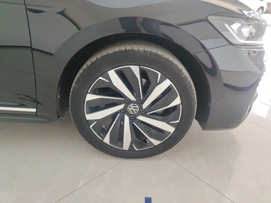 Volkswagen Passat — фото 6