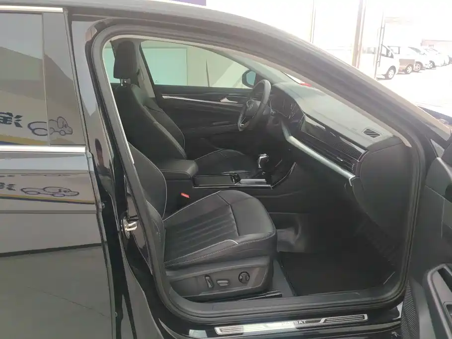 Volkswagen Passat — фото 8