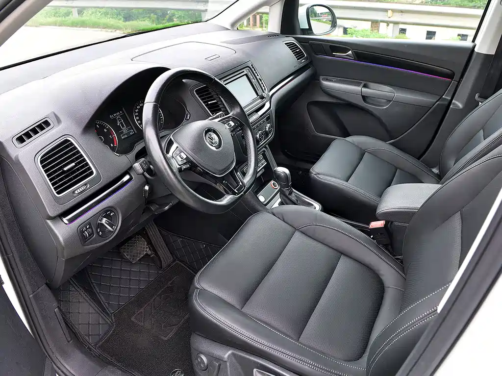 Volkswagen Sharan — фото 10