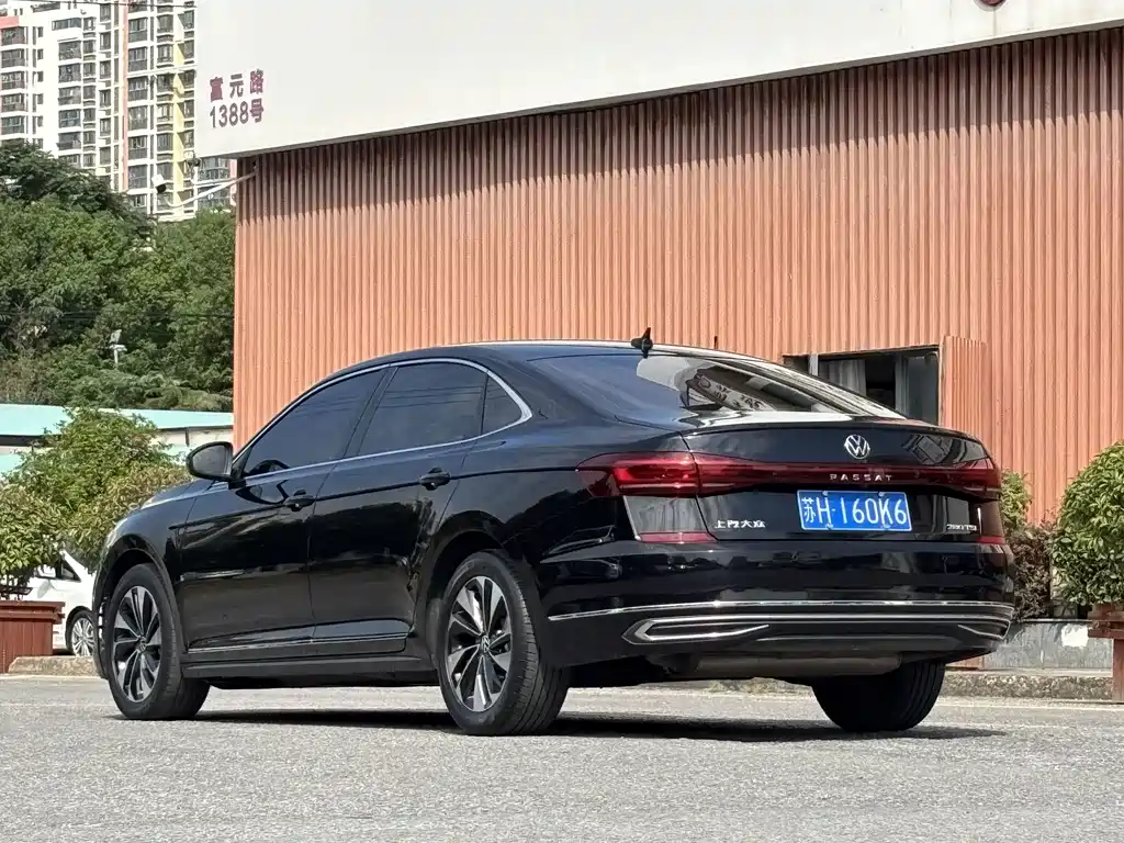 Volkswagen Passat — фото 4