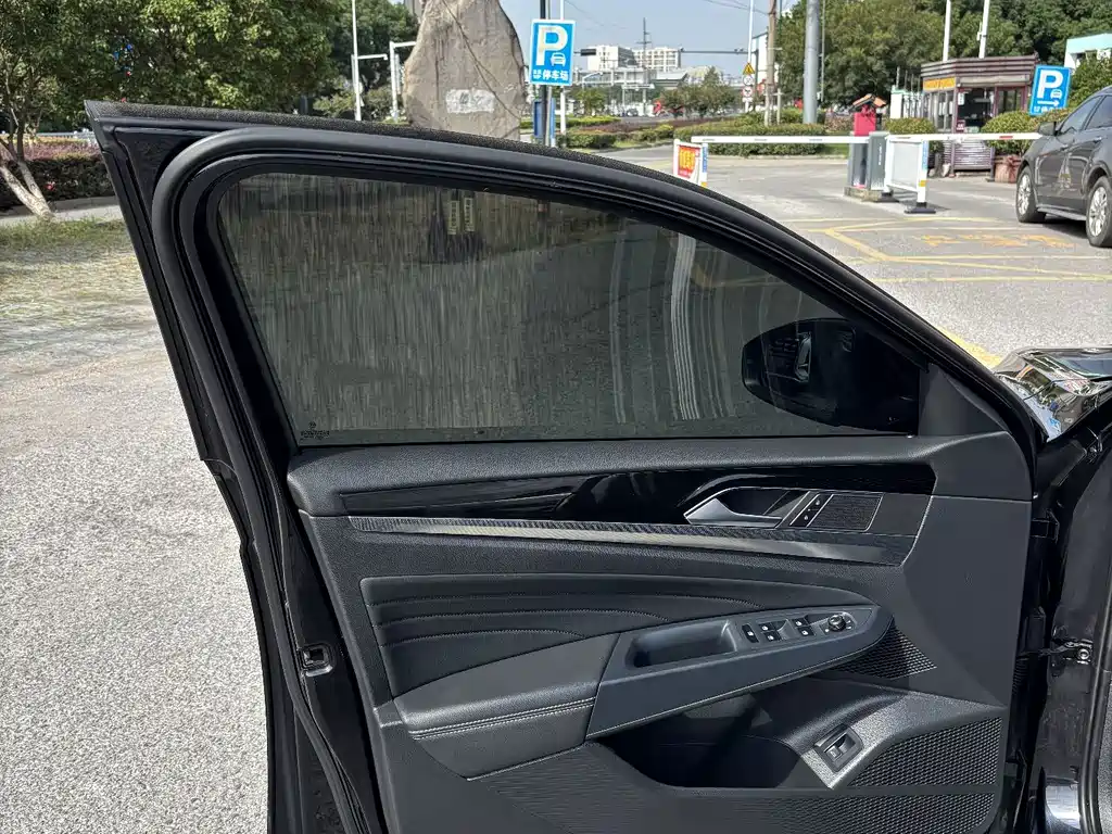 Volkswagen Passat — фото 6
