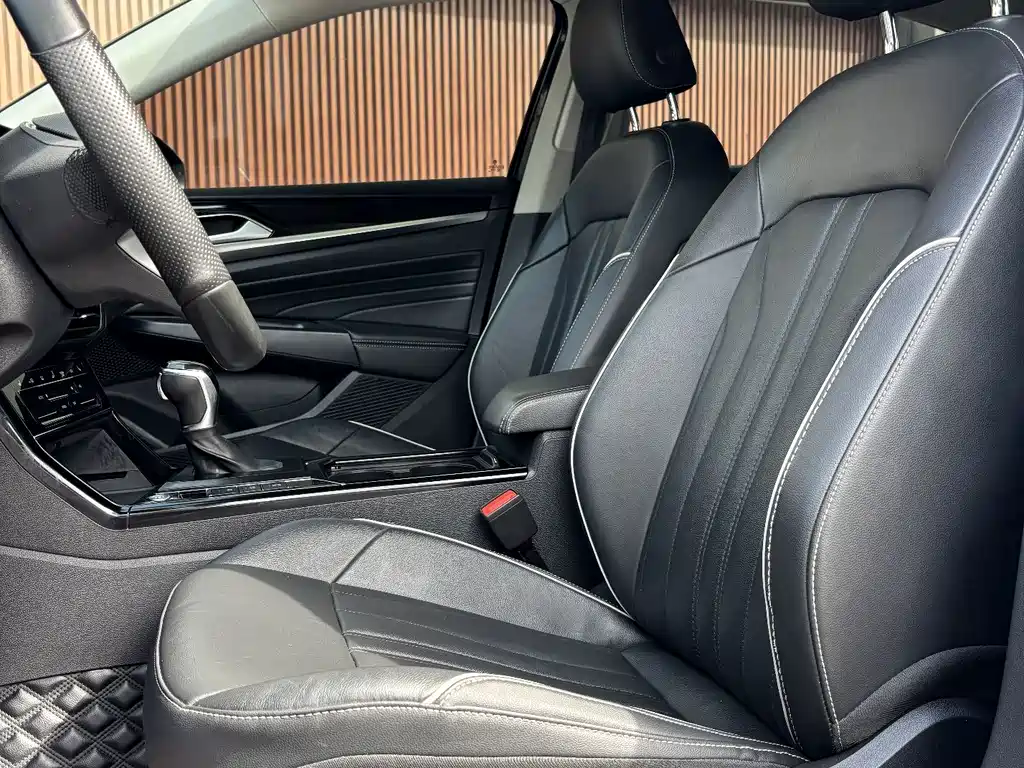 Volkswagen Passat — фото 9
