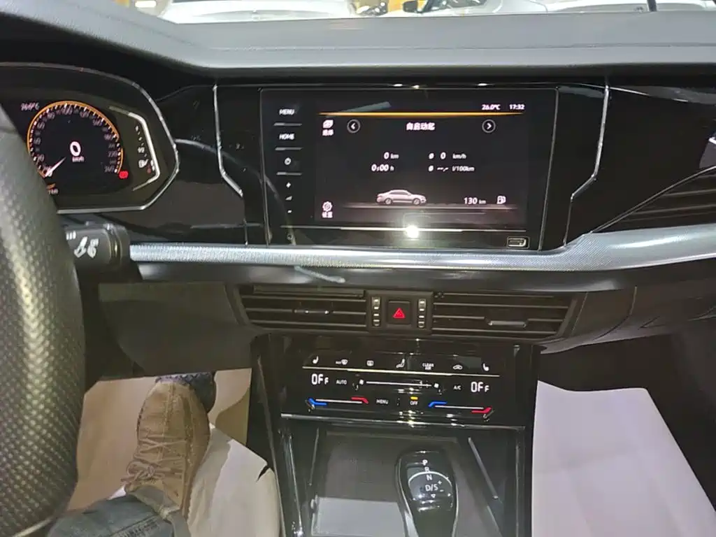Volkswagen Passat — фото 13